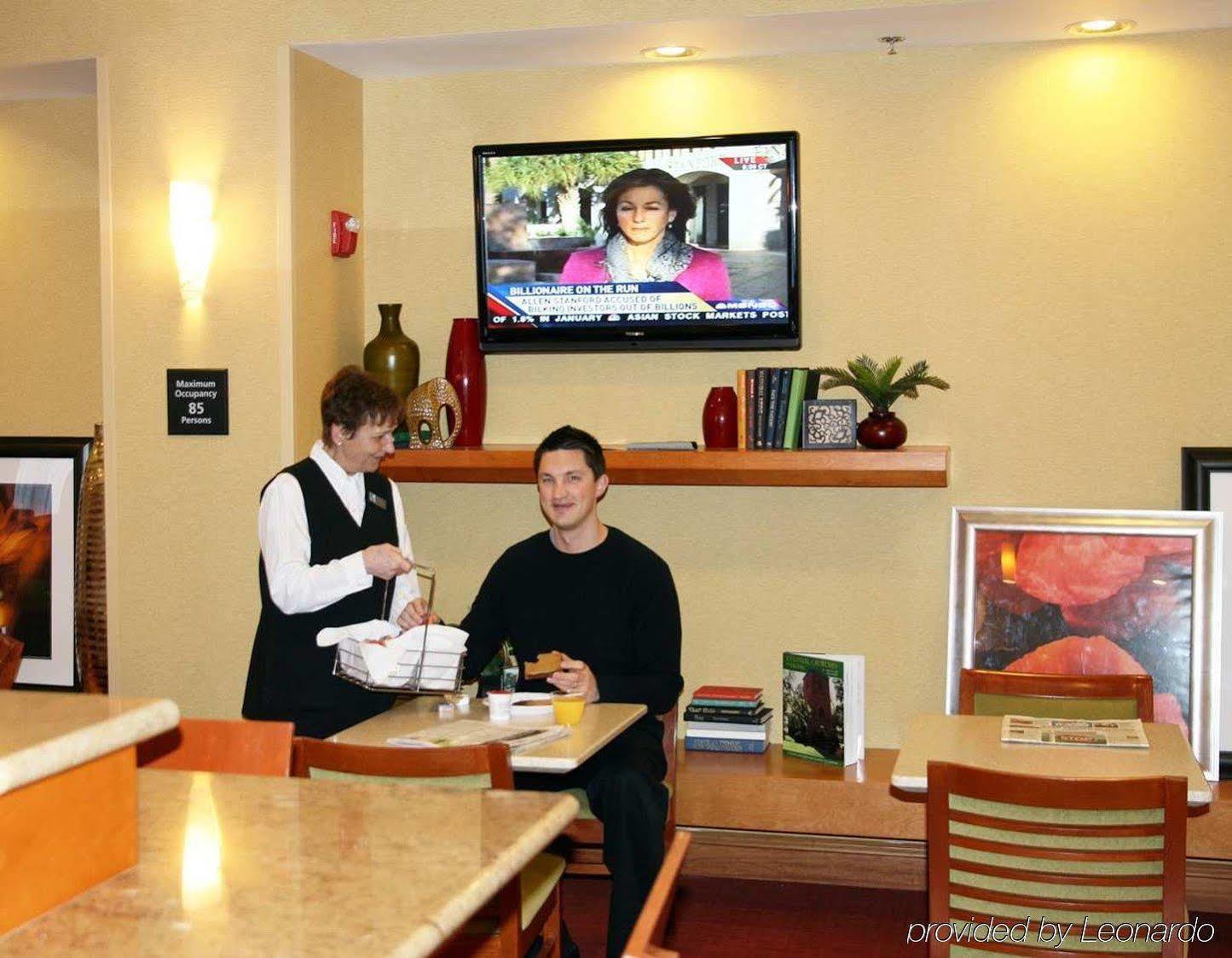 Hotel Hampton Petersburg - Southpark Mall